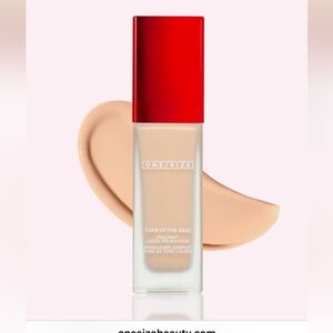 Nwt TURN UP THE BASE
FULL BEAT LIQUID FOUNDATION - light 30 NG